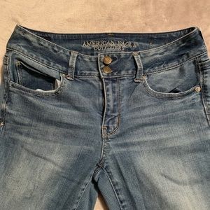 American eagle Capri pants. Light wash